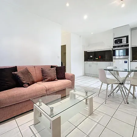 1 Bedroom Riouffe 206 2 Mins From Palais By Interhome Appartement Cannes