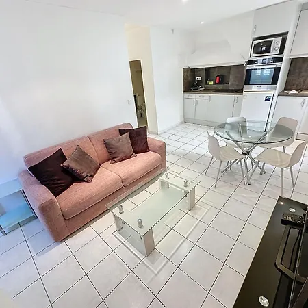 1 Bedroom Riouffe 206 2 Mins From Palais By Interhome *