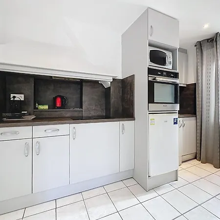 1 Bedroom Riouffe 206 2 Mins From Palais By Interhome *