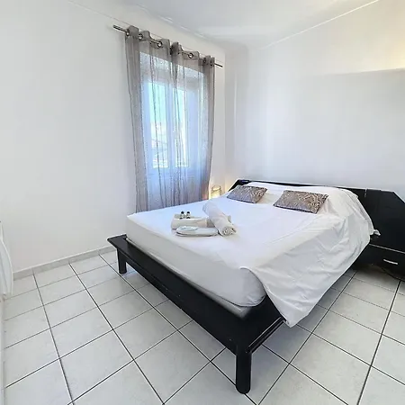 Appartement 1 Bedroom Riouffe 206 2 Mins From Palais By Interhome *